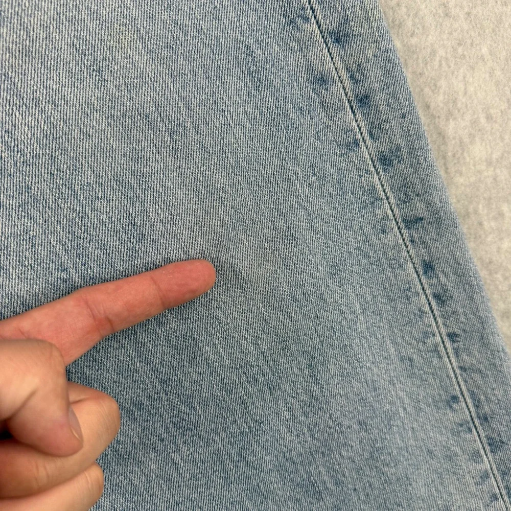 Vintage Levis Jeans Mens Fits 40x30 Blue 501 Straight Leg Y2K Button Fly Denim